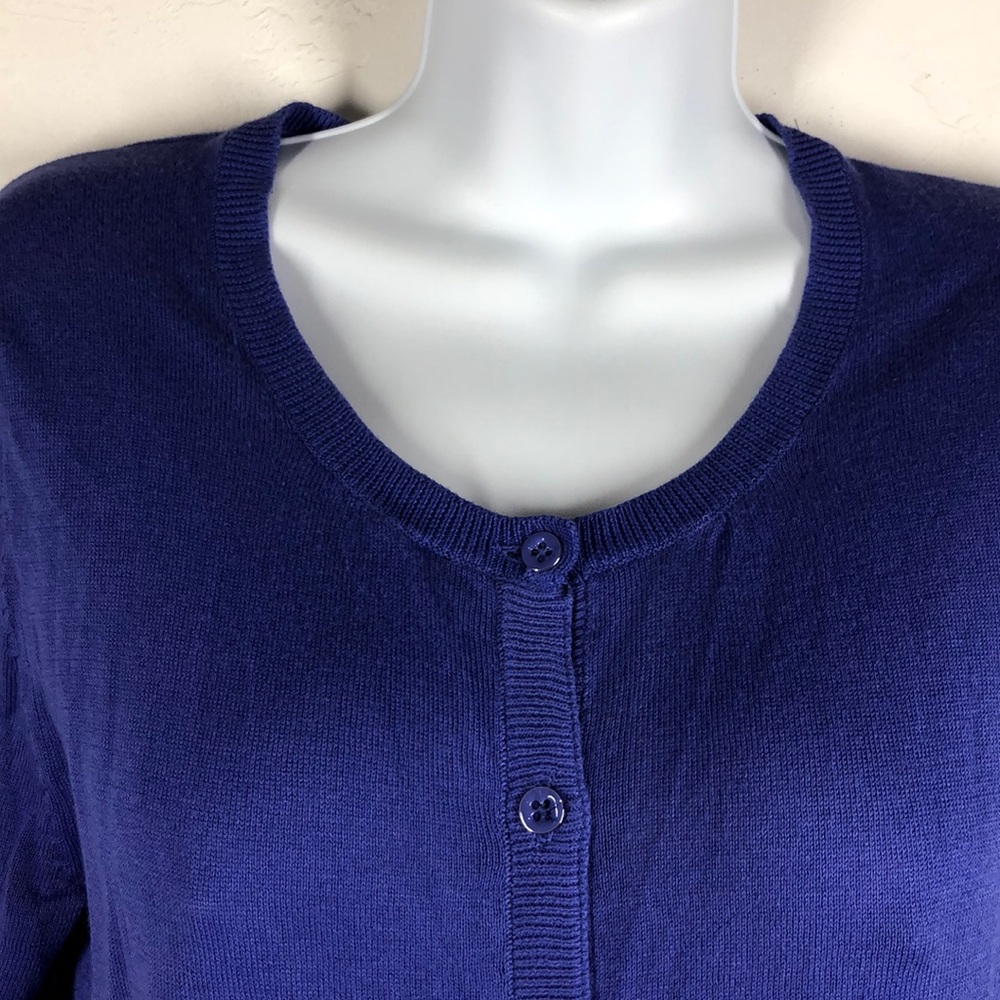 Gap Button Down Cardigan Size Medium - image 2
